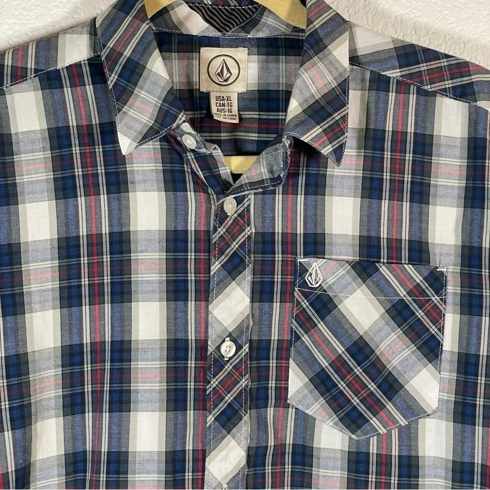 Volcom Boys Shirt Button Down Plaid Black Red and White Casual Kids Size XL